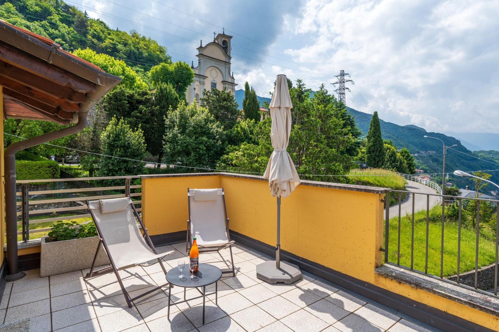Stunning Apartment- Terrace And Swimming Pool Bellano Extérieur photo