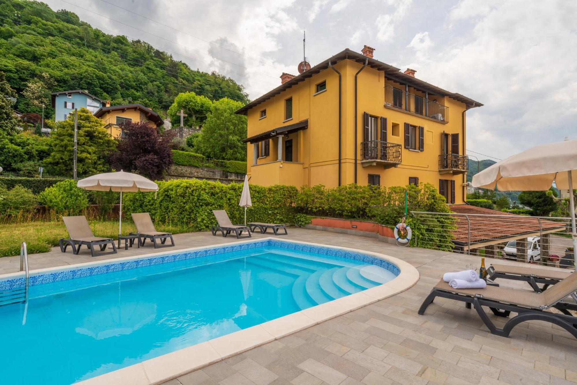Stunning Apartment- Terrace And Swimming Pool Bellano Extérieur photo