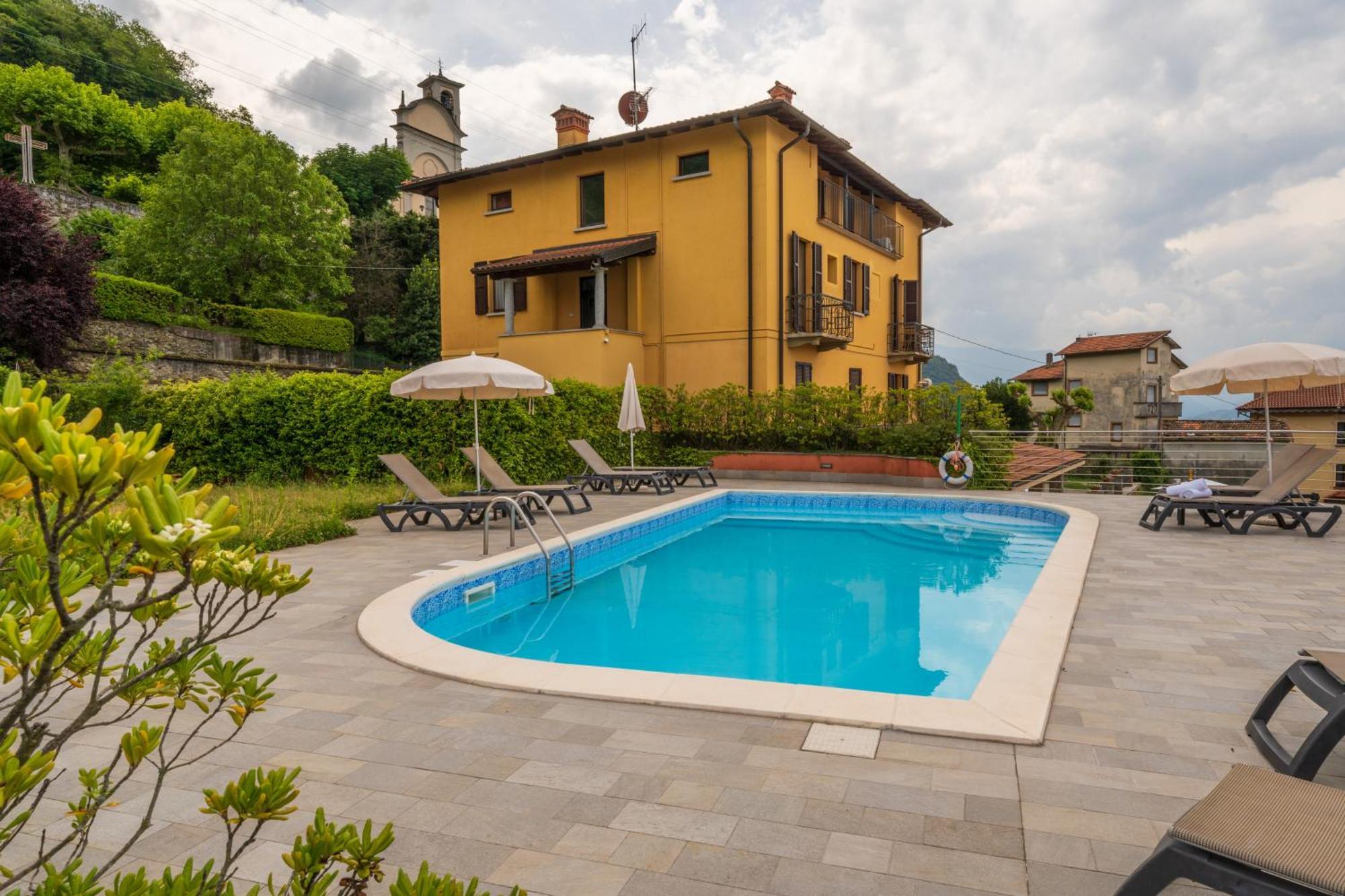 Stunning Apartment- Terrace And Swimming Pool Bellano Extérieur photo